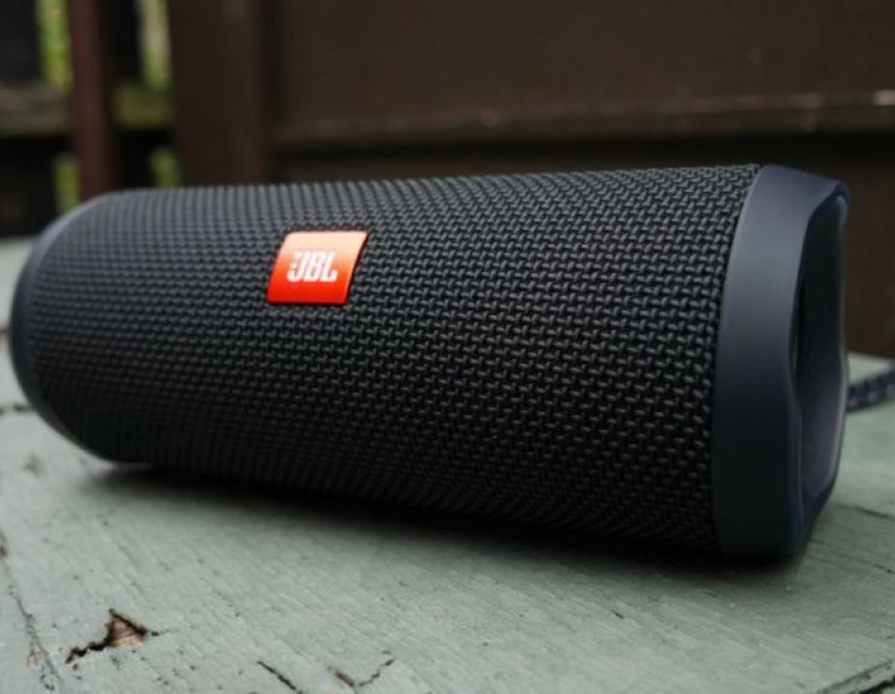 Купить Портативная акустика JBL Flip 4 черная — цена, описание в ...