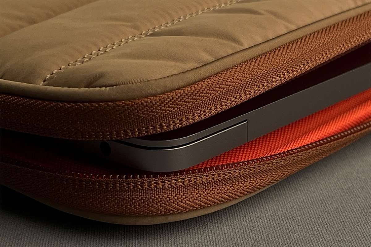 Чехол-конверт Bustha Puffer для Macbook Air/Pro 13"/14", нейлон, бежевый Фото-4