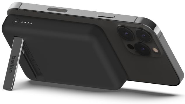 Внешний аккумулятор Belkin Boost Charge Magnetic Wireless с подставкой, 5000 мАч, черный Фото-4