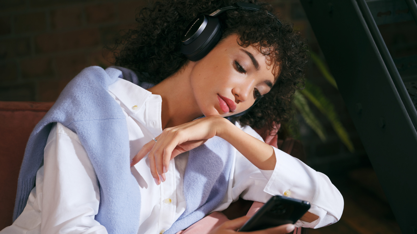 Наушники накладные Bowers & Wilkins Px8, черный Фото-17