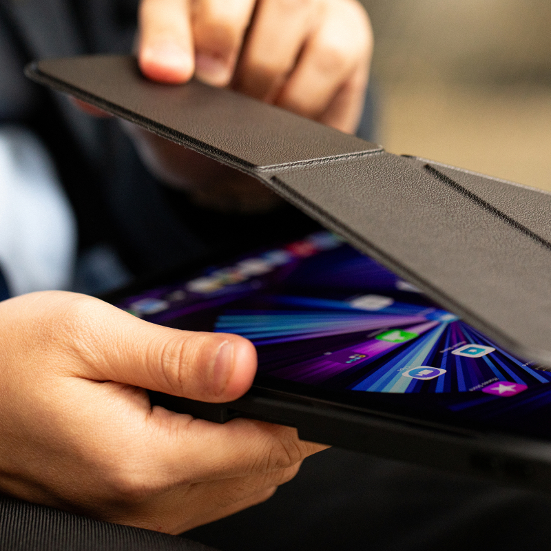 Чехол Native Union Active Case для iPad 10.9", черный Фото-10