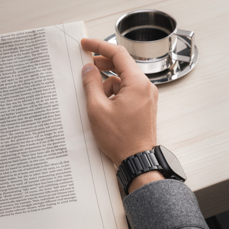 Ремешок restore: hello, world! для Apple Watch 42-49 мм, титановый черный Фото-3
