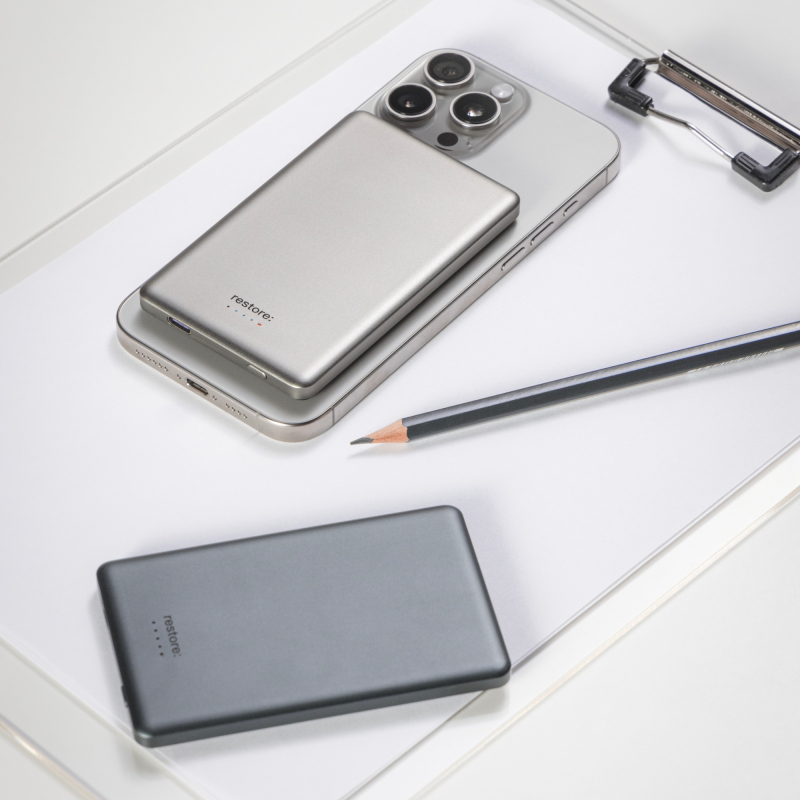 Магнитный беспроводной внешний АКБ restore: hello, world! Magsafe, 10W, 3000 mAh, темно-серый Фото-7