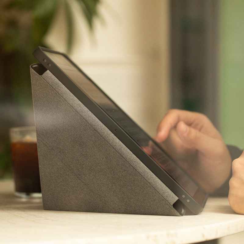 Чехол Native Union Active Case для iPad 10.9", черный Фото-9