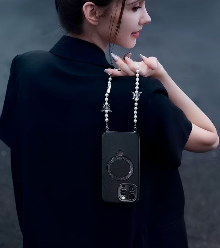 Чехол PYNANA Dancing Circle Series MagSafe для iPhone 16 Pro, черный Фото-6