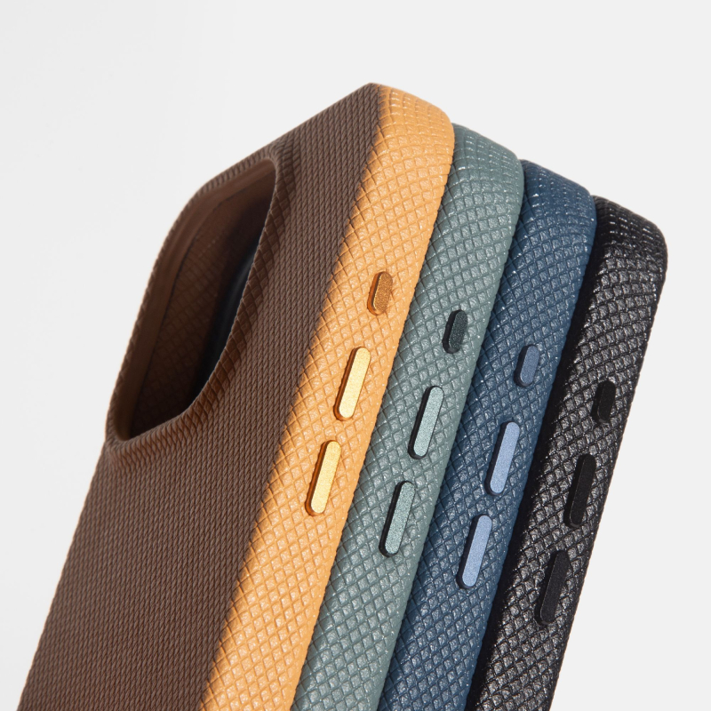 Чехол Native Union (RE)Classic Case MagSafe для iPhone 16 Pro Max, черный Фото-8